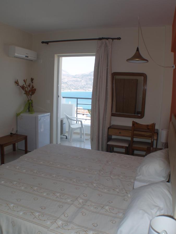 Iolkos Hotel Karpathos Phòng bức ảnh