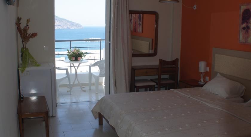 Iolkos Hotel Karpathos Ngoại thất bức ảnh