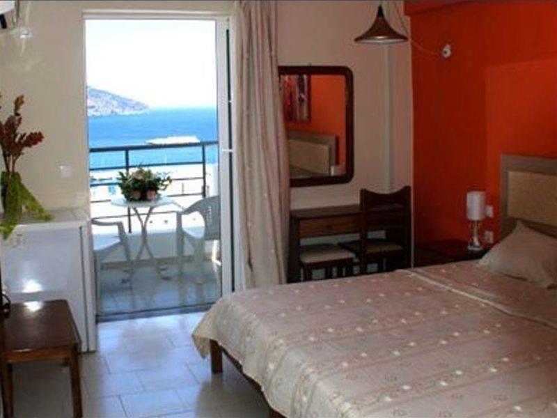 Iolkos Hotel Karpathos Ngoại thất bức ảnh